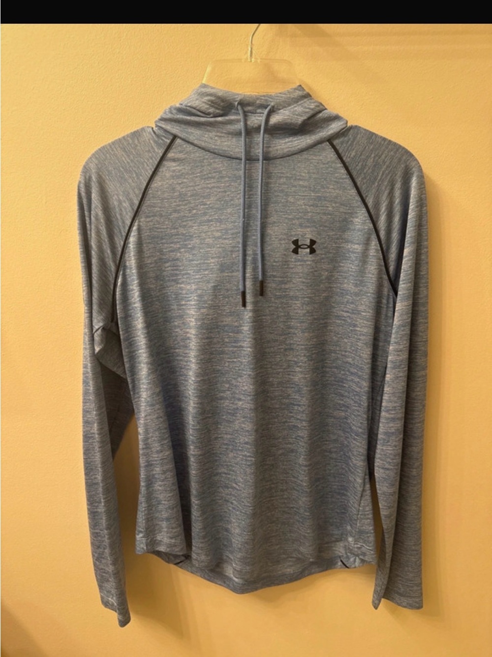Under Armour Woman’s Blue Heather Hoodie Long Sleeve